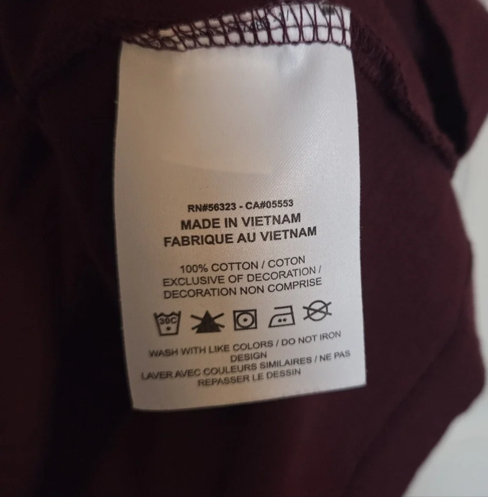 Nike Sportswear T-Shirt – Maroon (Large)
